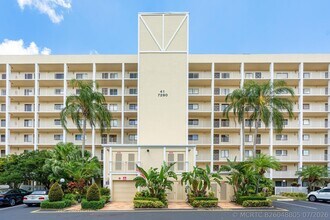 Building Photo - 7290 Kinghurst Dr