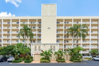 Building Photo - 7290 Kinghurst Dr