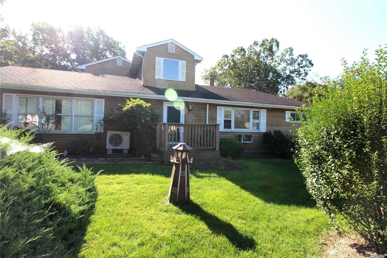 Foto del edificio - 8 Lincoln Rd