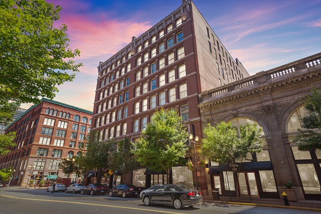 Building Photo - Vangard Lofts