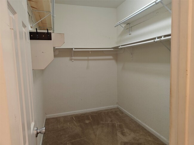 Building Photo - 7915 Moss Springs Ct