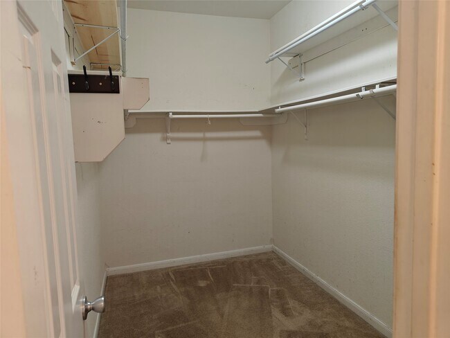 Foto del edificio - 7915 Moss Springs Ct