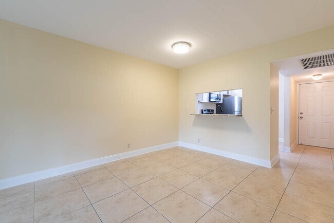 Building Photo - 7101 Golf Colony Ct