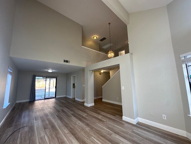 Foto del edificio - 2108 Bailey Ct