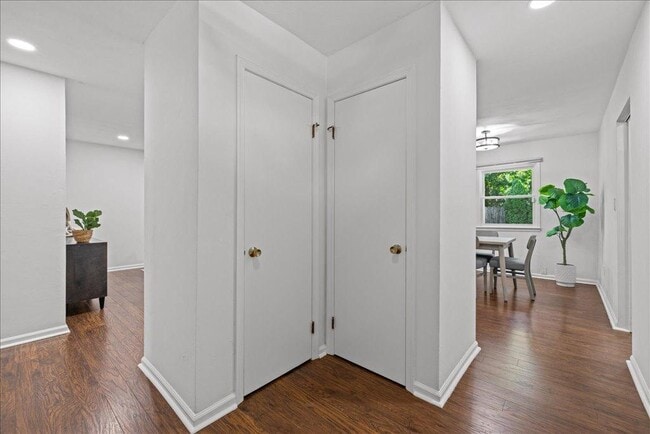 Foto del edificio - 4783 Rosecroft St