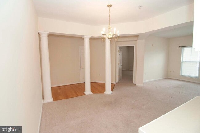Building Photo - 2921 Deer Hollow Way