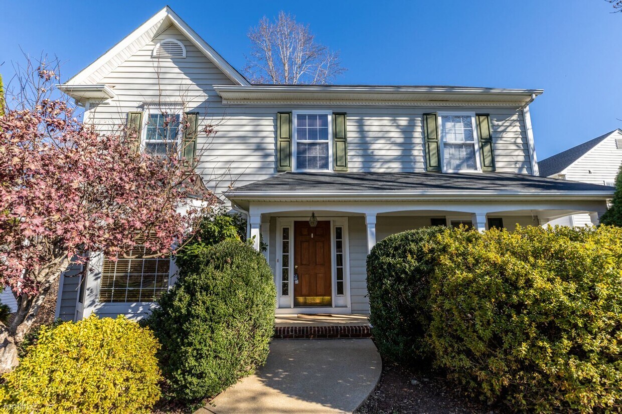 Foto principal - 4 br, 2.5 bath House - 2726 Jasmine Terrace