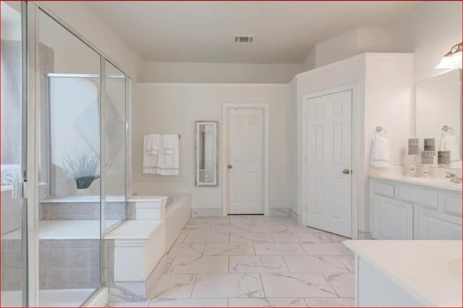 Building Photo - 3424 Dillon Ct