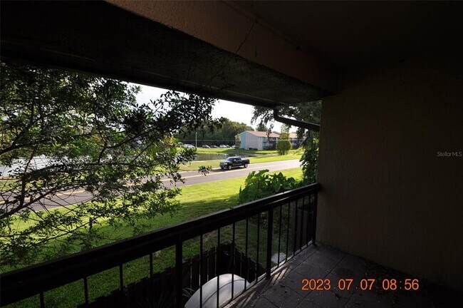 Foto del edificio - 775 N Village Dr