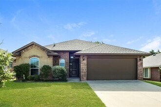 Building Photo - 3609 Truman Dr