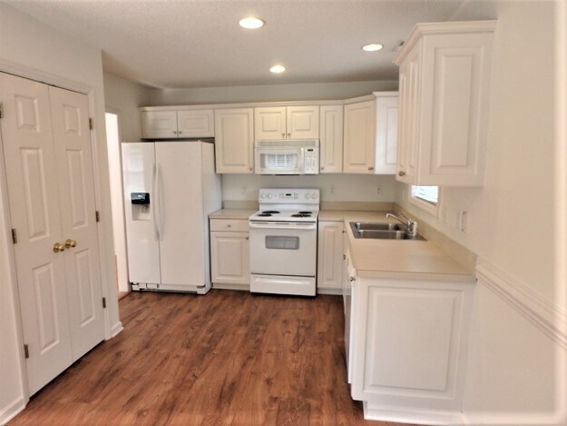 Foto del edificio - 6912 Springer Rd