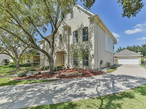 Foto principal - 2502 Bridge Hampton Way