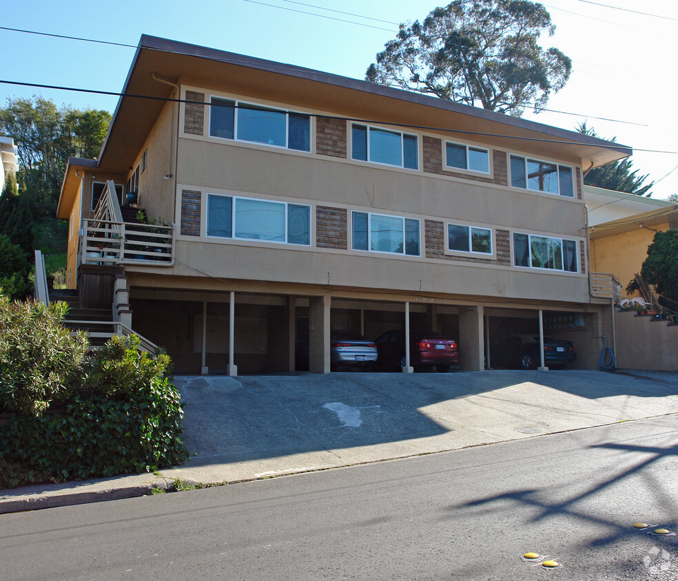 Building Photo - 63 Roque Moraes Dr