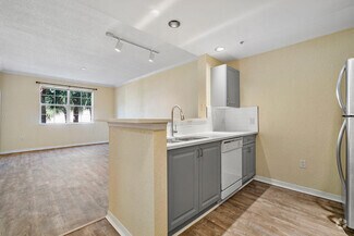 Building Photo - 1805 N Flagler Dr