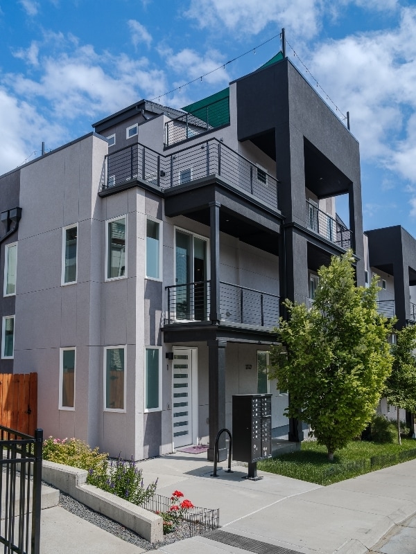 Building Photo - 1272 Yates St