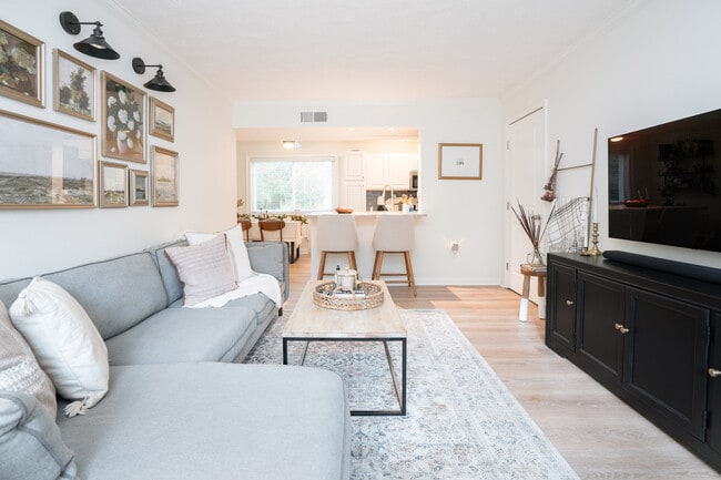 Photo - 100 Biscayne Dr NW Apartment