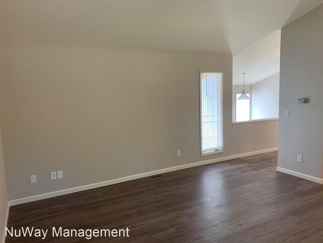 Building Photo - 2 br, 1 bath House - 1117 East Oak Dr
