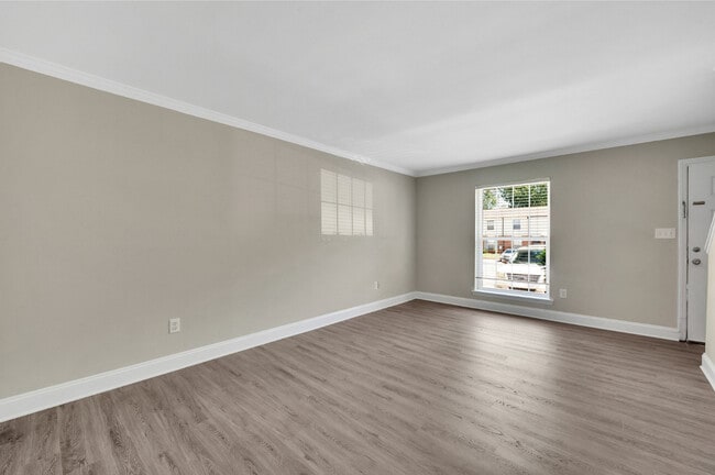Building Photo - Woodland Hollow