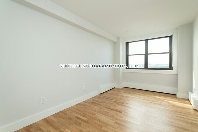 Building Photo - 1410 Columbia Rd