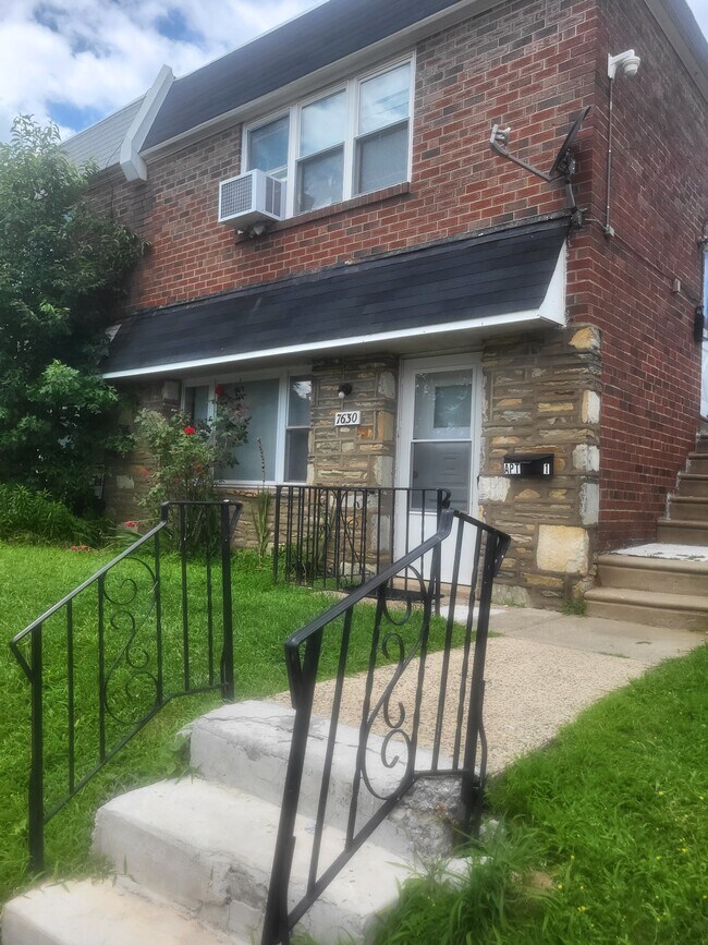 Front - 7630 Langdon St