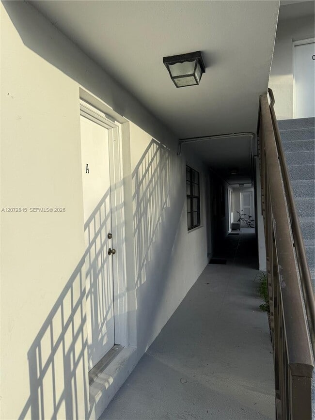 Foto del edificio - 4450 SW 67th Ave