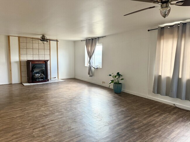 Foto del edificio - 290 E 400 S