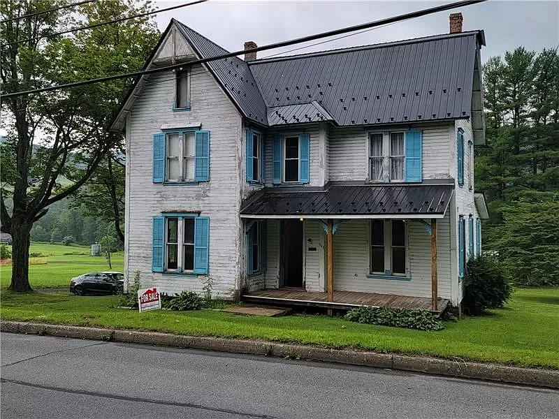Primary Photo - 649 E Main St
