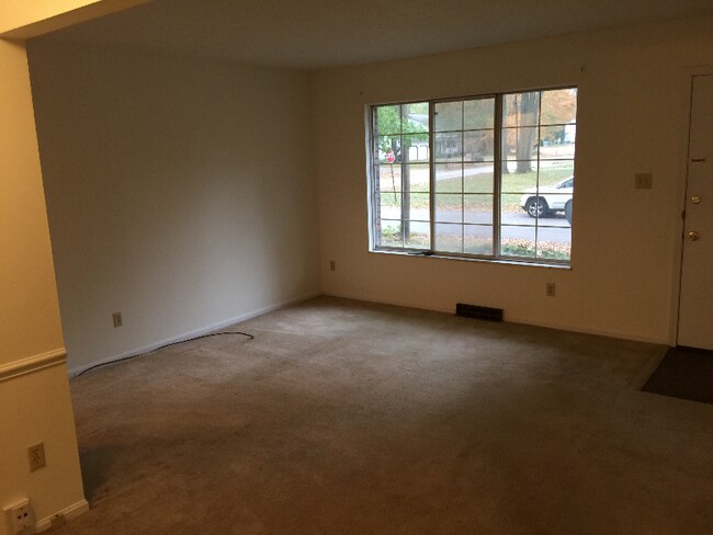 Foto del edificio - 2347 Wickley Ave