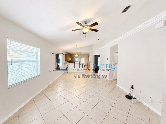 Building Photo - 1084 Amanda Kay Cir