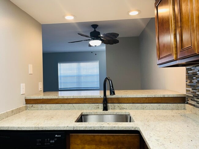 Building Photo - 3042 Sir Hamilton Cir