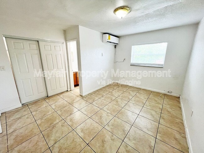 Foto del edificio - 216 N 61st Ave