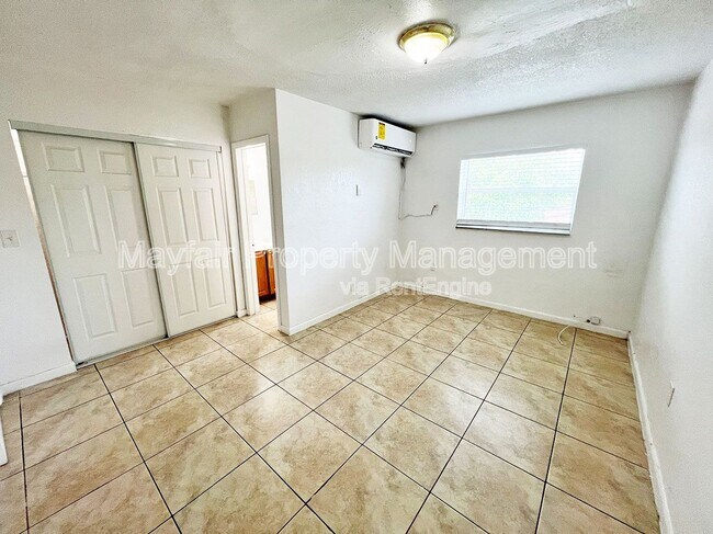 Building Photo - 216 N 61st Ave