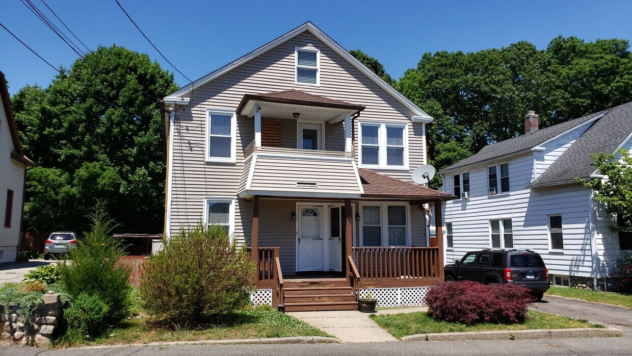 31 North St, Ansonia, CT 06401 Room for Rent in Ansonia, CT