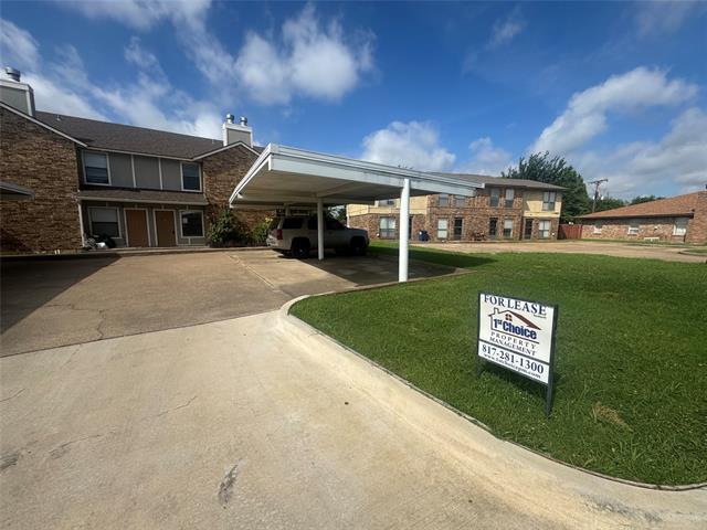 Foto principal - 726 Bluebonnet Dr