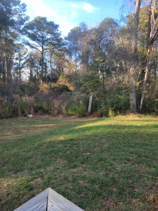 Building Photo - 8106 5th St