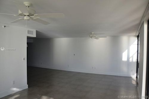 Building Photo - 7751 NE Bayshore Ct