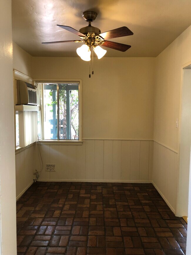 Building Photo - 5258 Cleon Ave