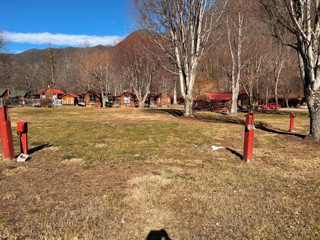 Foto del edificio - RV Lot Spot in Maggie Valley