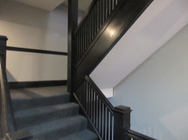 Foto del edificio - 245 W North Ave