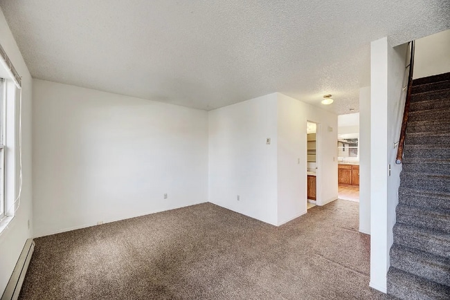 Building Photo - 923 Hialeah St