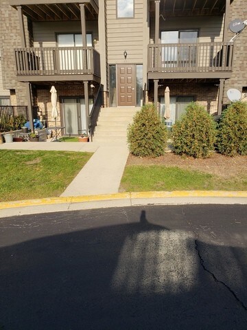 Primary Photo - 1440 Stonebridge Cir