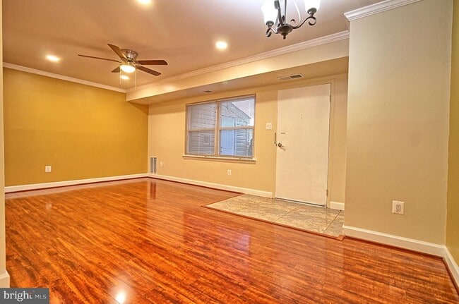 Building Photo - 9175 Hitching Post Ln