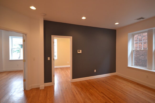 17 Academy St Unit 1 Poughkeepsie Ny 12601 Apartment For Rent