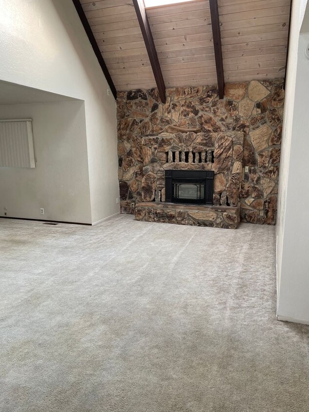 Primary Photo - Al Tahoe - 4 bedroom 2 bath with garage av...