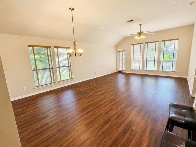 Building Photo - 12018 Grace Hall Dr