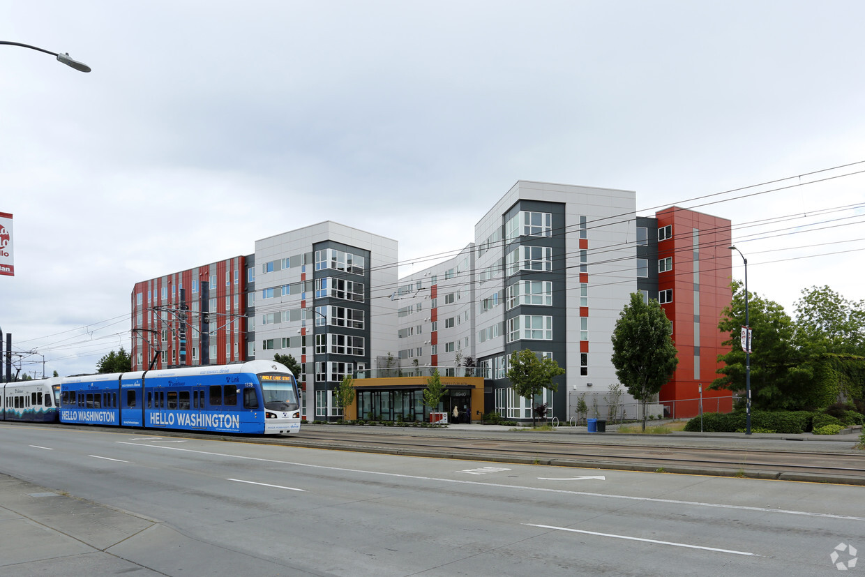 Building Photo - Mercy Othello Plaza