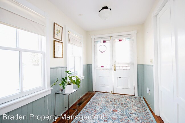Building Photo - 3 br, 2.5 bath House - 802 Nalle Street