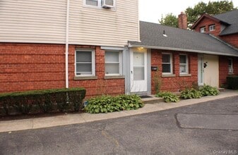 Building Photo - 534 Milligan Ln