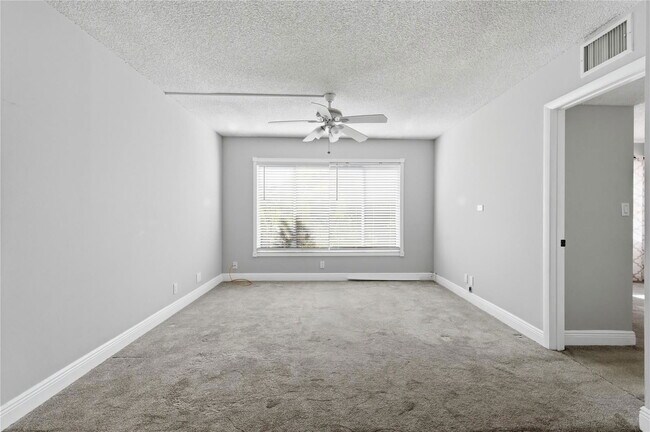 Foto del edificio - 3218 NW 103rd Terrace