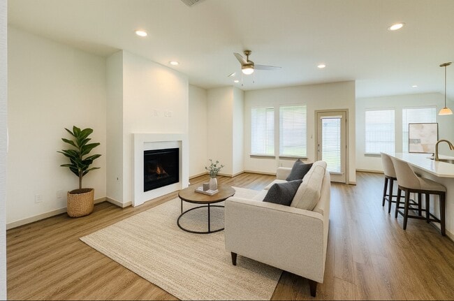 Building Photo - 3011 Jackmans Diamond